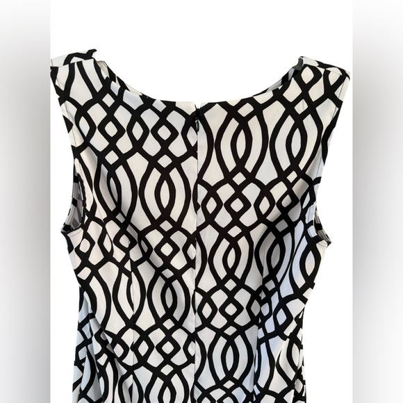 Connected Apparel Monochrome Geometric Midi Dress - Picture 5 of 7